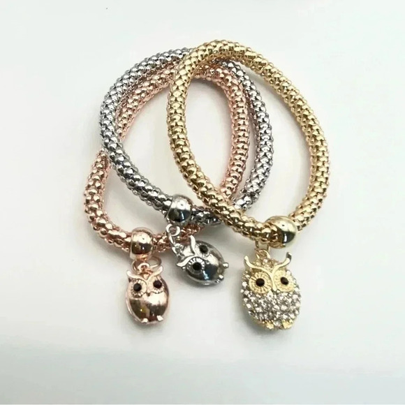 3 pieces Elastic Bracelets with charms - Picture 3 of 6